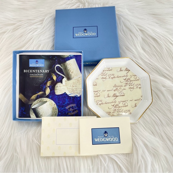 Wedgwood Bicentenary Celebration Bone China Trinket Tray signed by Lord Wedgwood - Picture 1 of 5